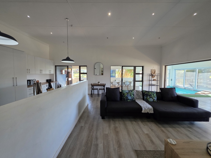 4 Bedroom Property for Sale in C Place Eastern Cape